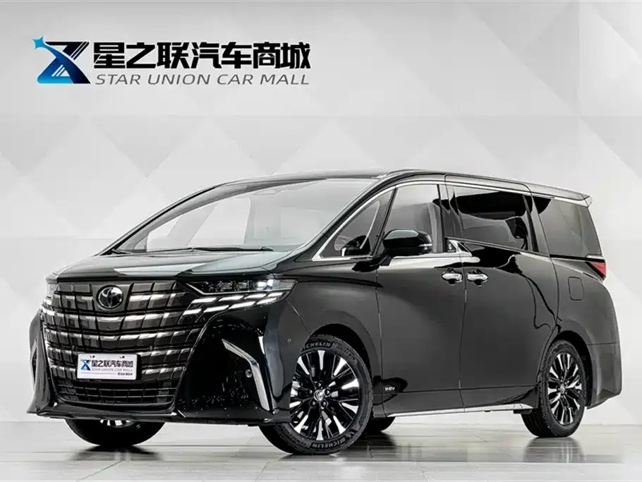 Toyota Alphard — фото 1