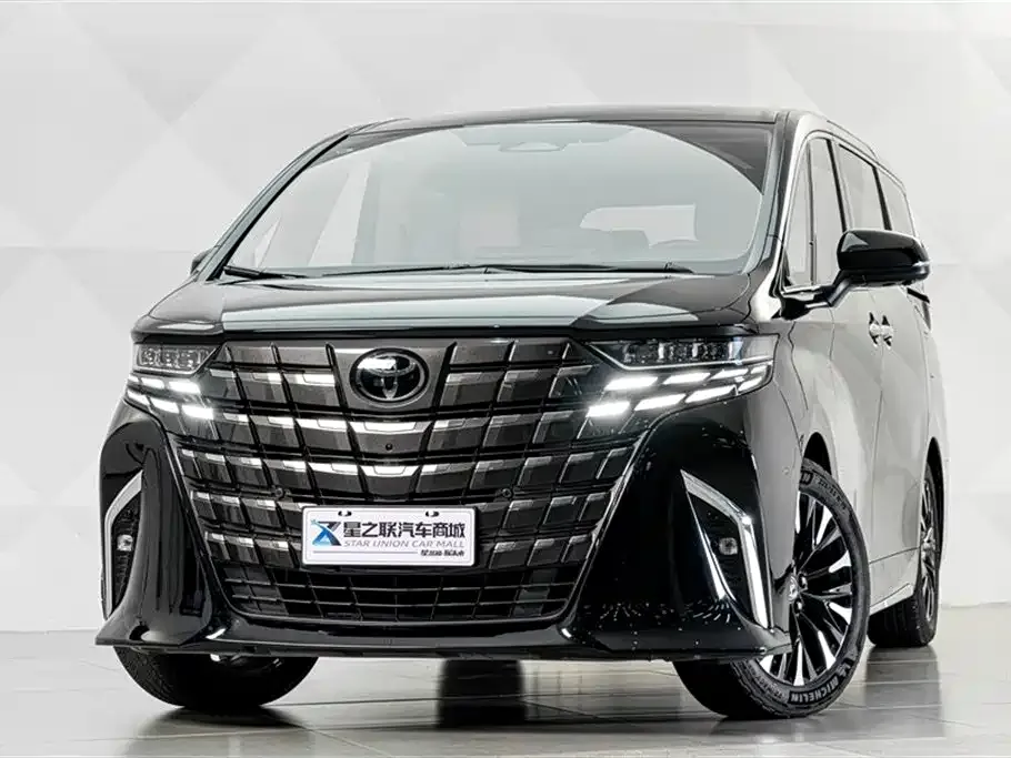 Toyota Alphard — фото 4