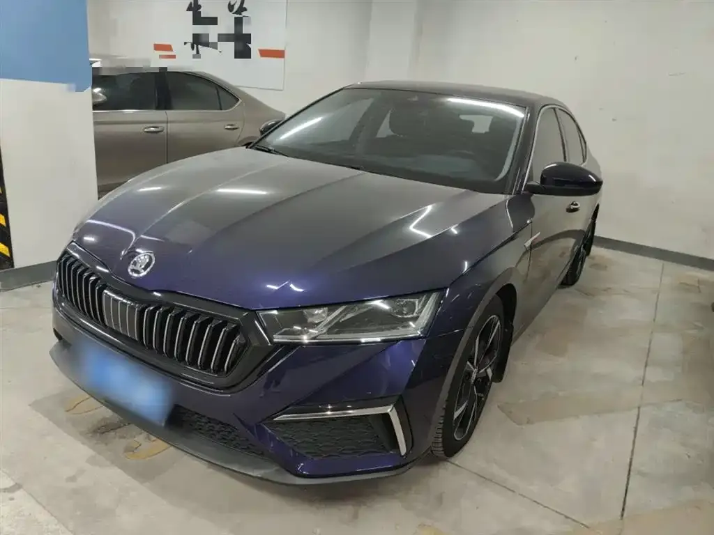 Skoda Octavia — фото 1