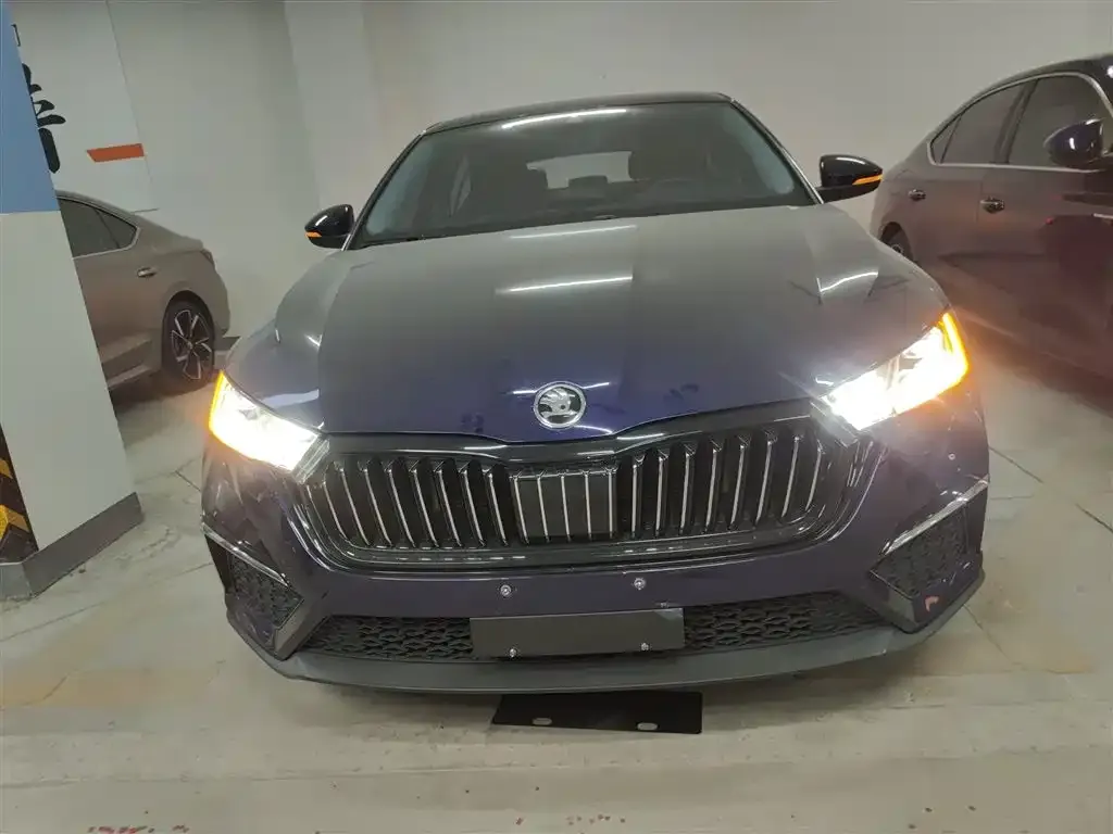 Skoda Octavia — фото 5