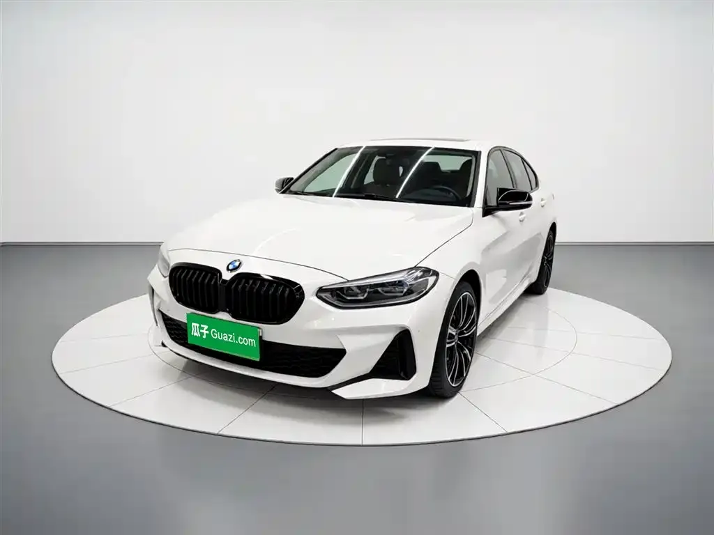 BMW 1 Series — фото 1