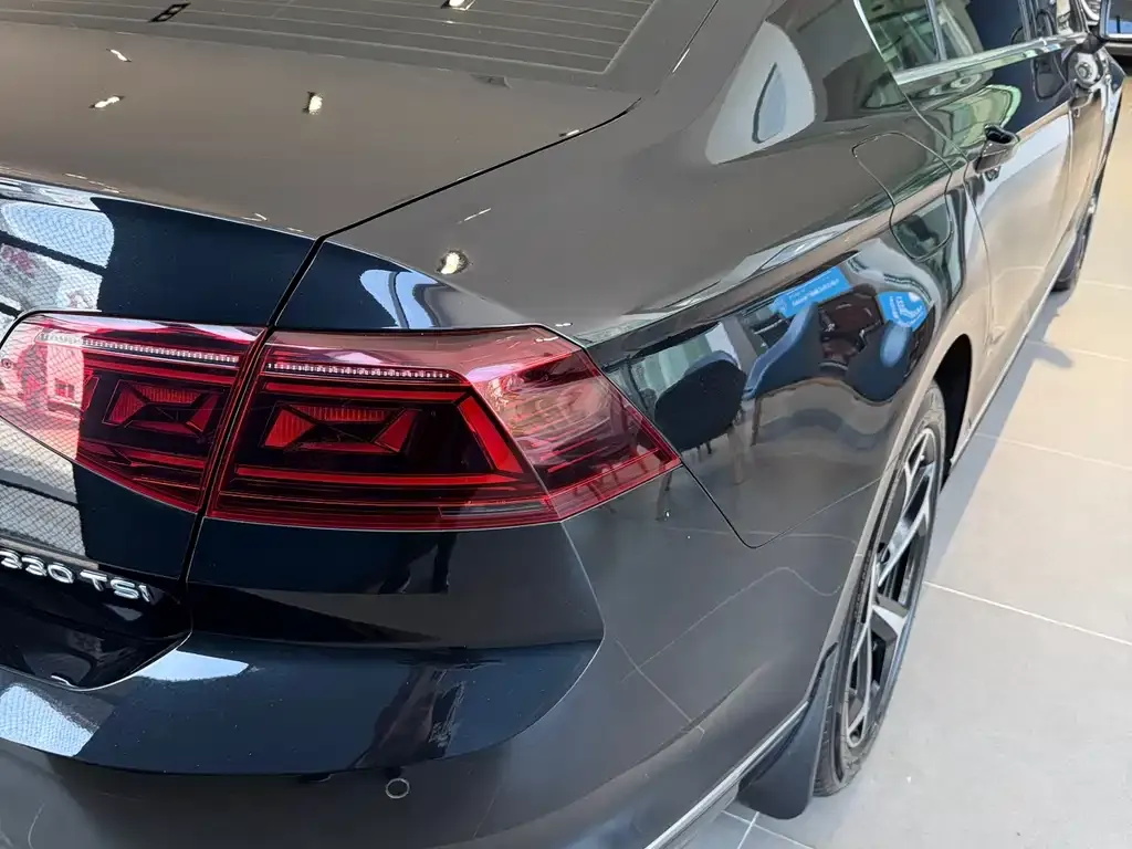 Volkswagen Magotan 2023 из CN, фото 4