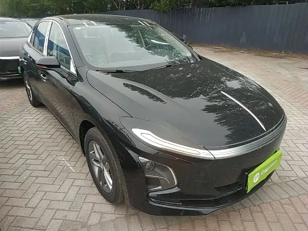 Hongqi E-QM5 — фото 3