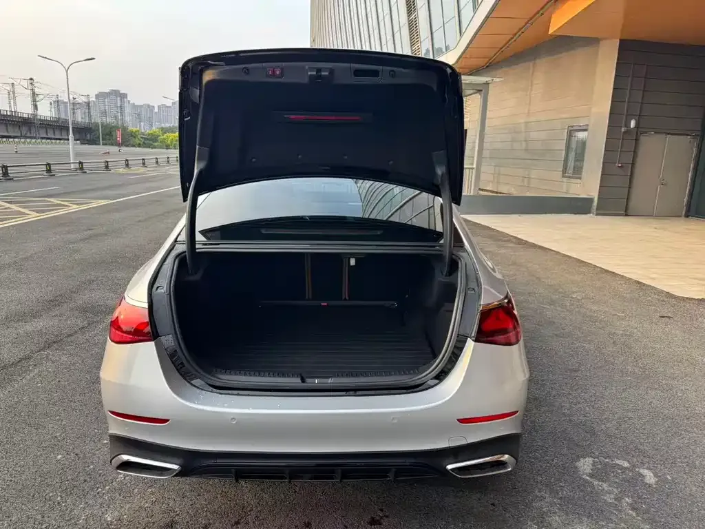Mercedes-Benz E-Class (Import) — фото 6