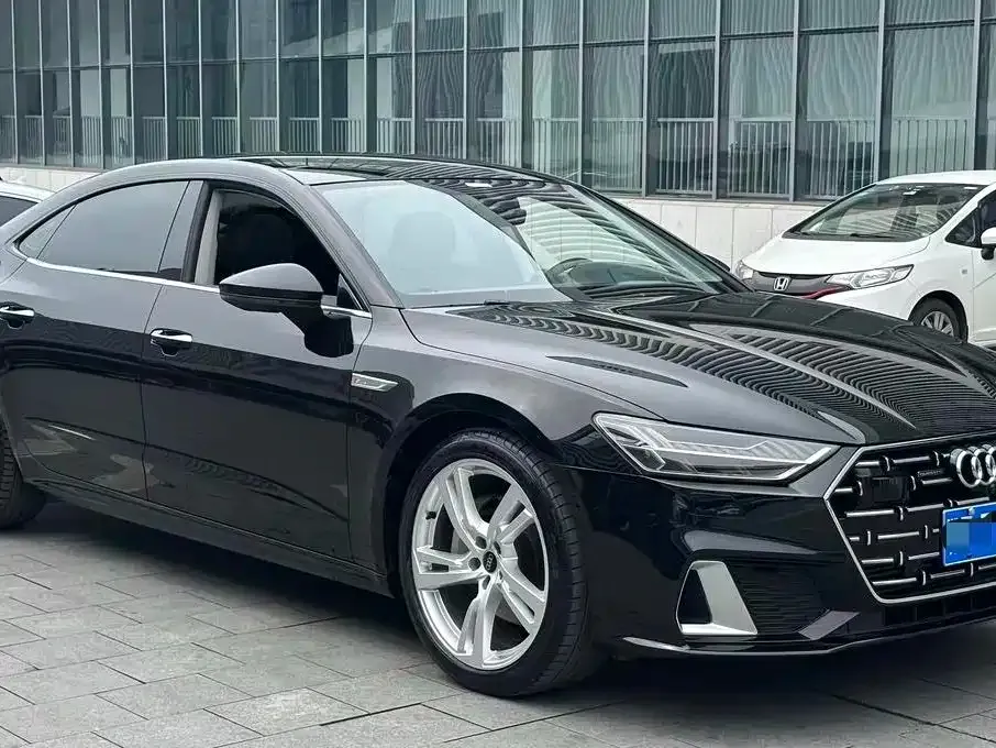 Audi A7L — фото 6