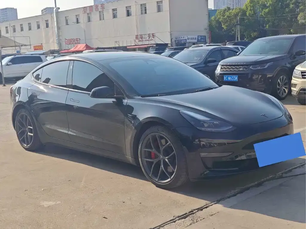 Tesla Model 3 — фото 6