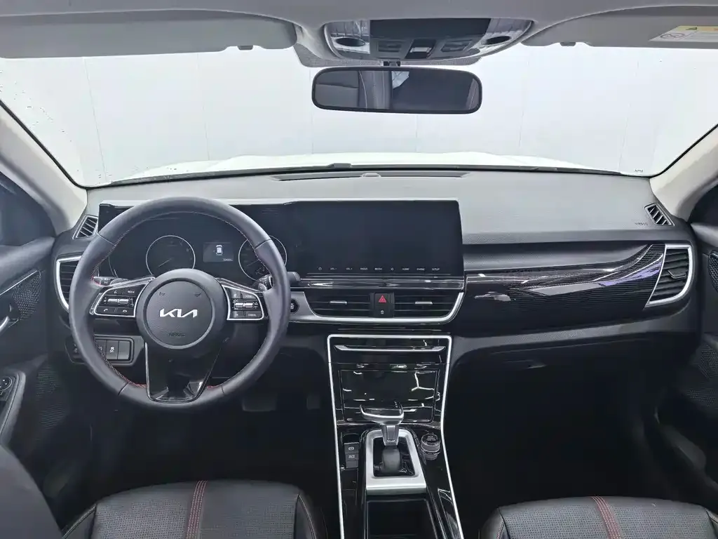 Kia KX3 2023 из CN, фото 3