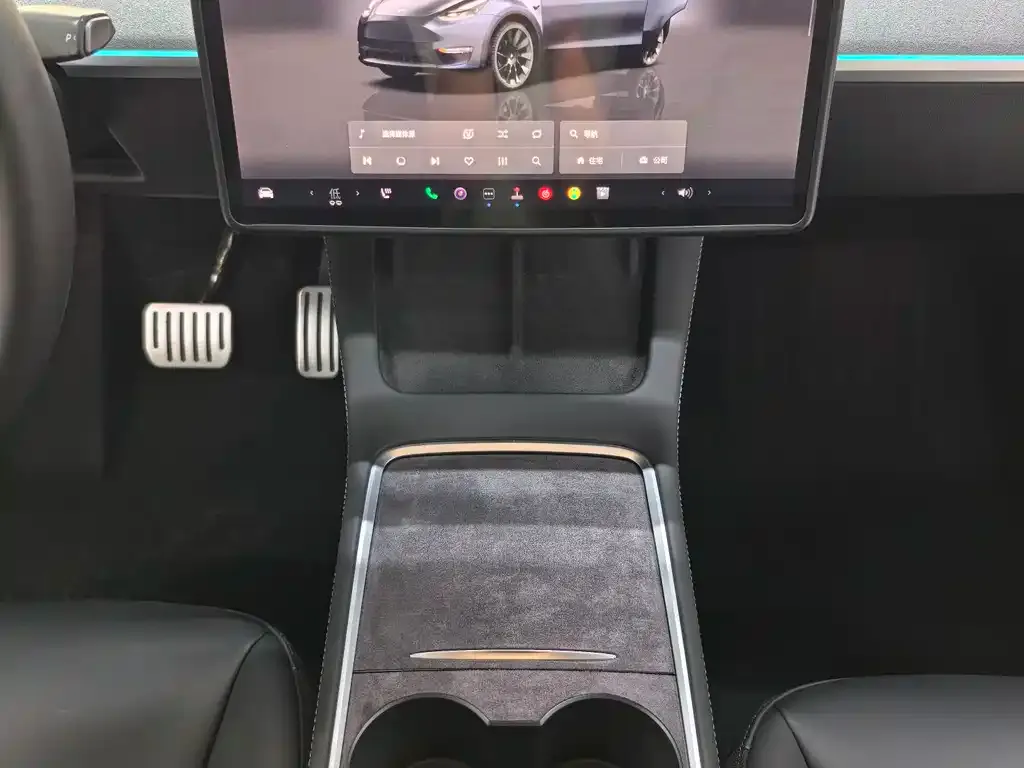 Tesla Model Y — фото 5