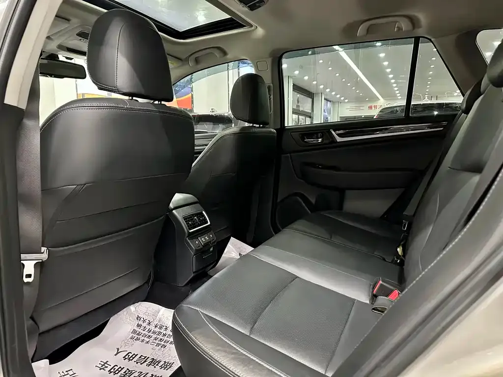 Subaru Outback 2021 из CN, фото 8