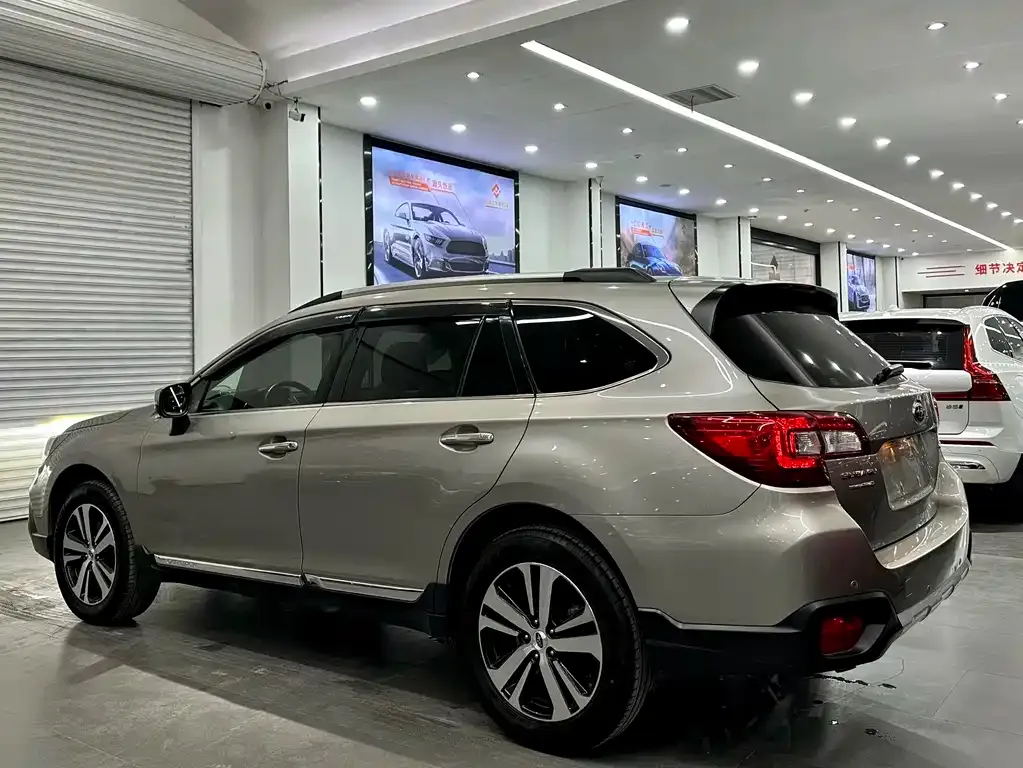 Subaru Outback 2021 из CN, фото 5