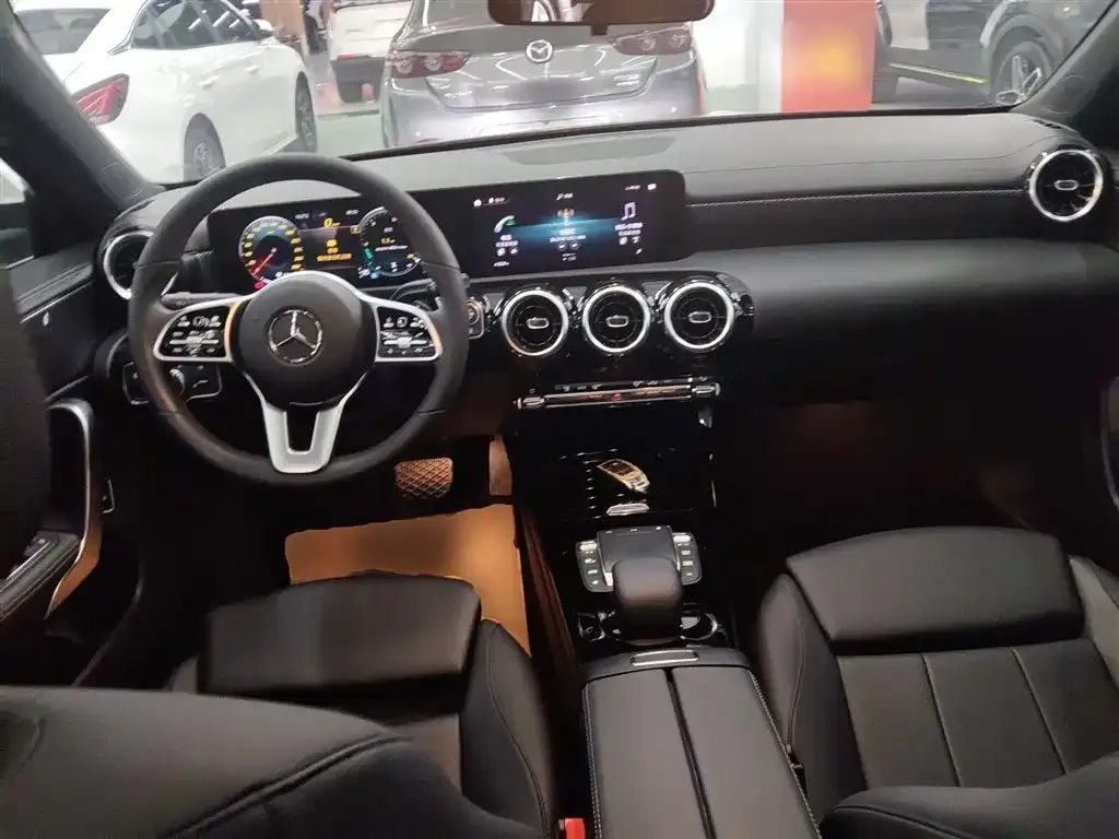 Mercedes-Benz A-Class — фото 10