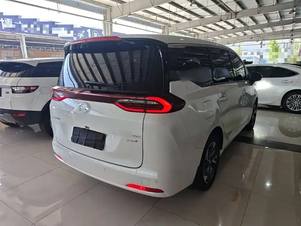 GAC Motor Trumpchi M6 — фото 9