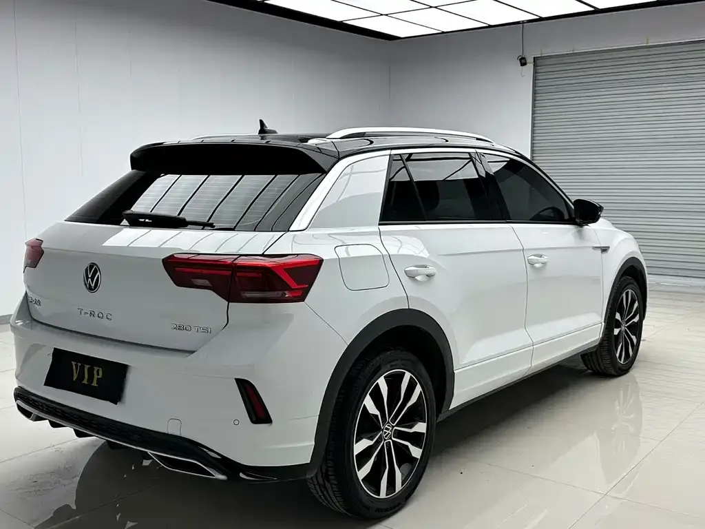 Volkswagen T-Roc — фото 7