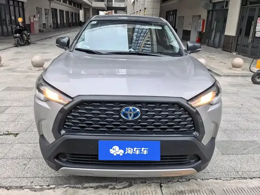 Toyota Corolla Cross — фото 10
