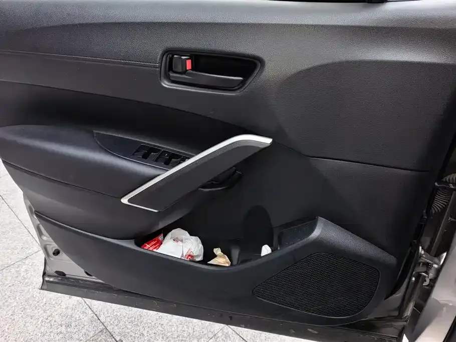 Toyota Corolla Cross — фото 3