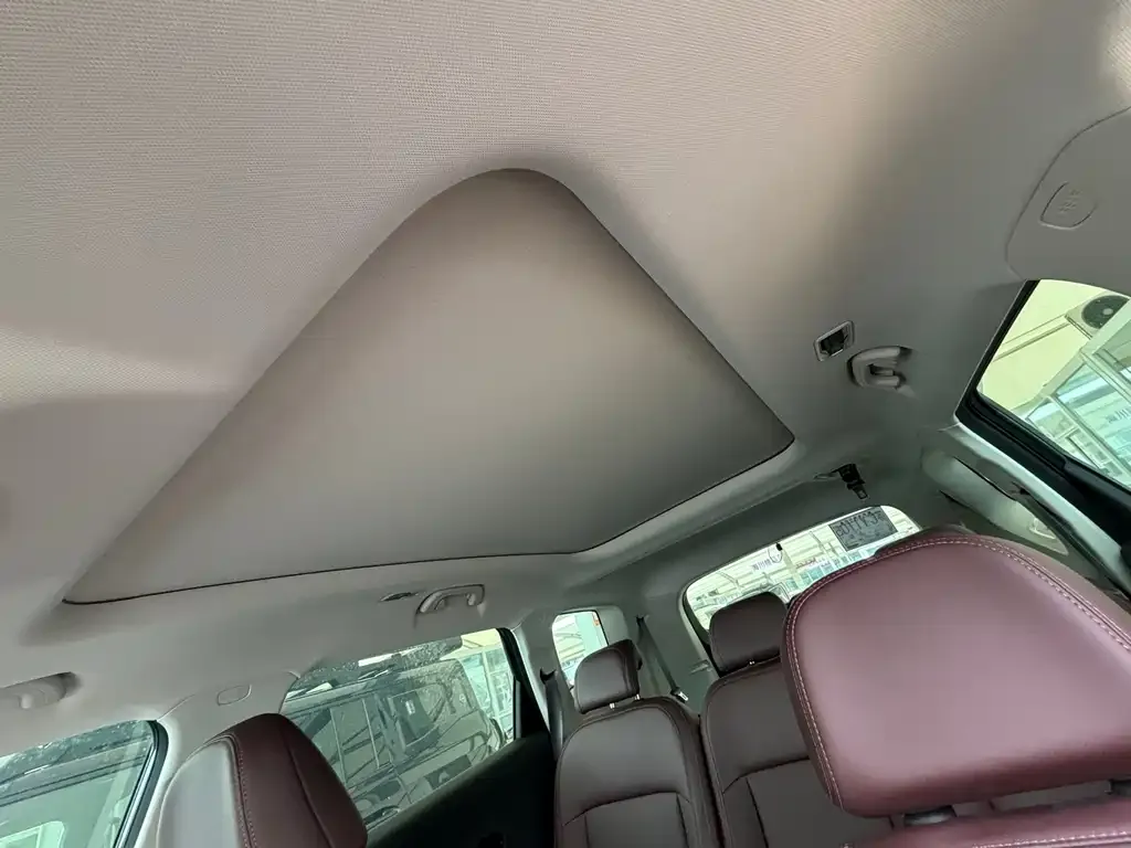 Geely Haoyue 2022 из CN, фото 2
