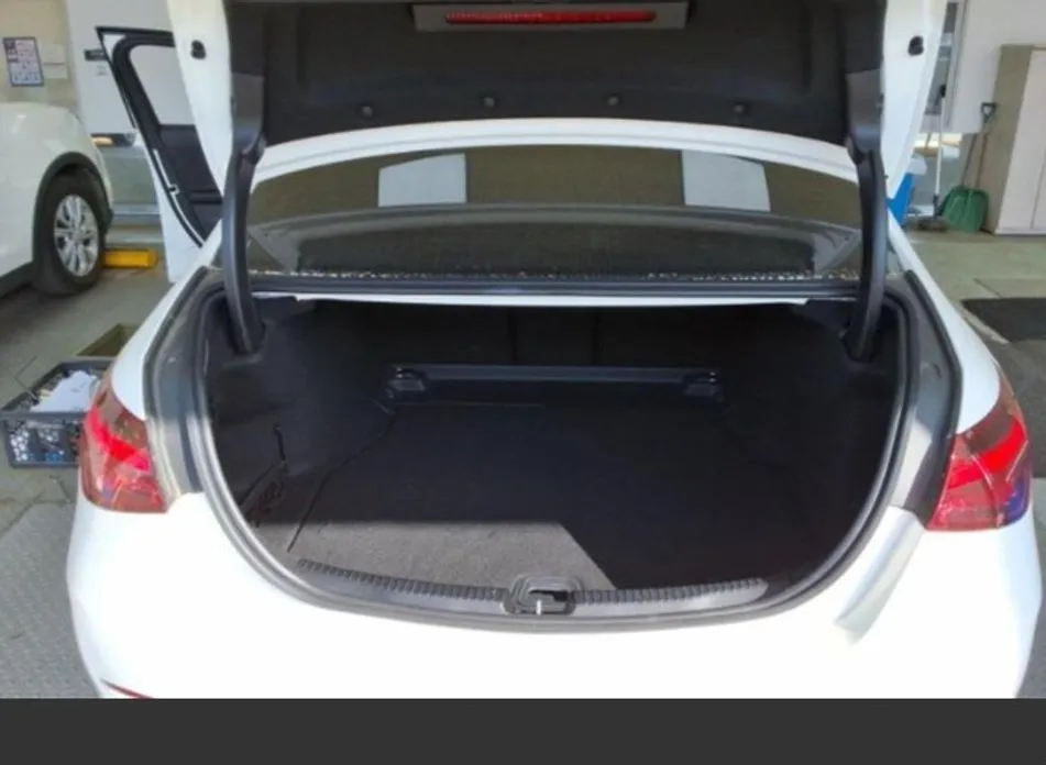 Mercedes-Benz C-Class 2022 из KR, фото 2