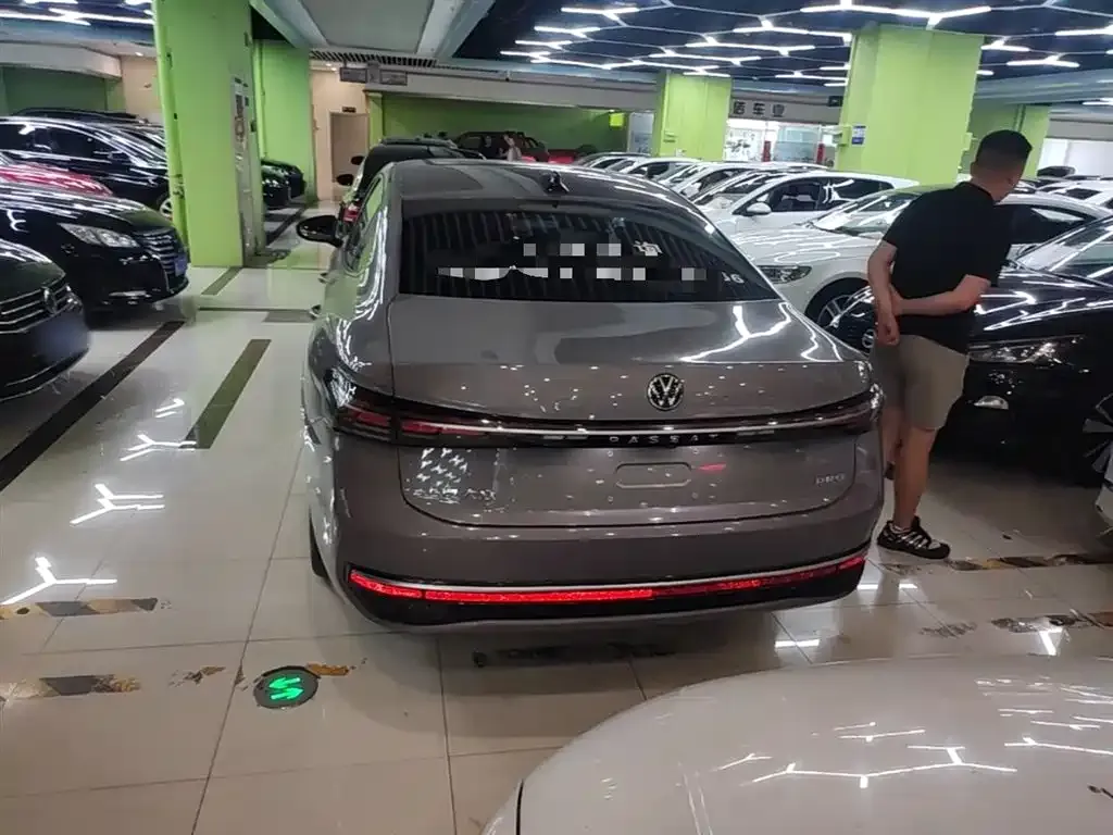Volkswagen Passat — фото 4
