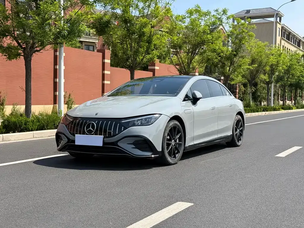 Mercedes-Benz EQE