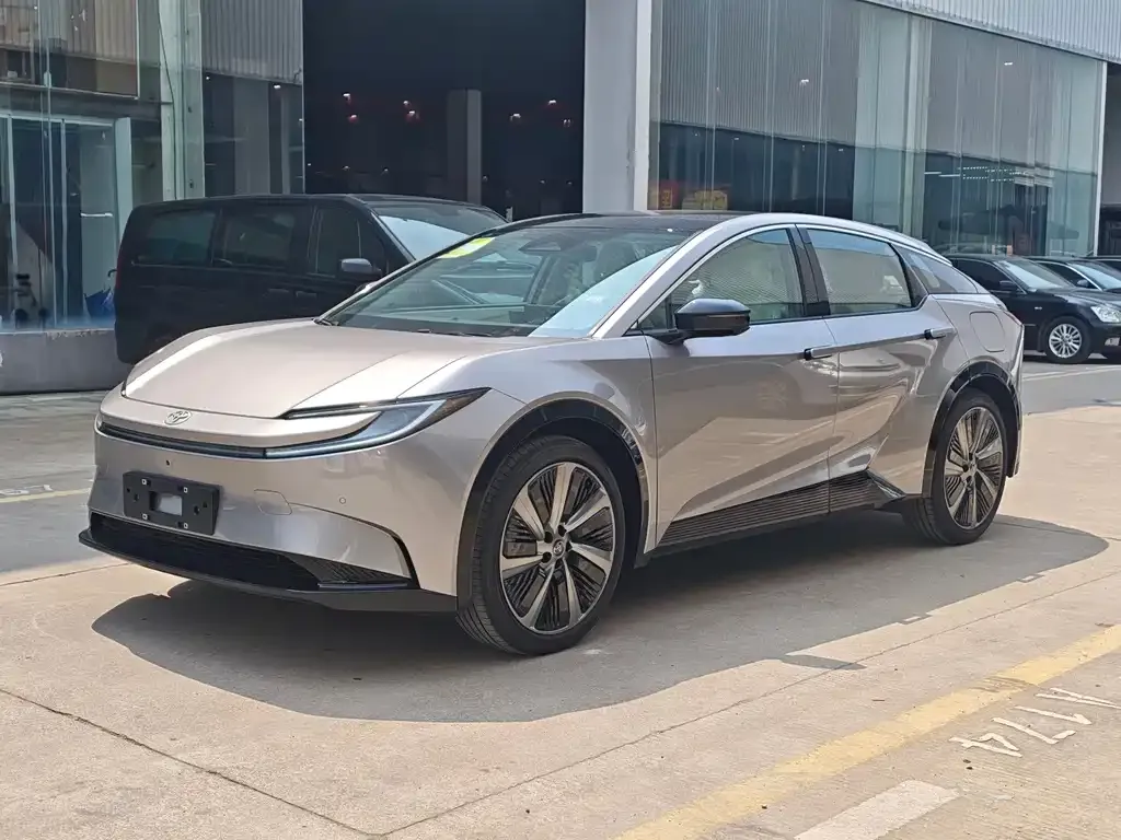 Toyota bZ5