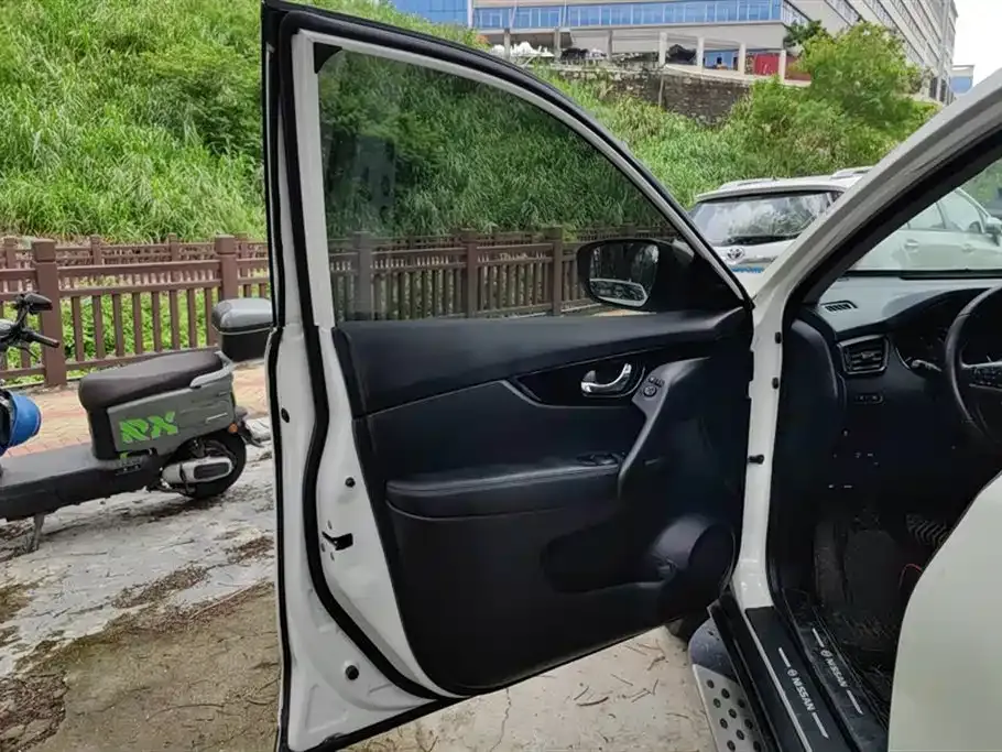 Nissan X-Trail 2021 из CN, фото 3