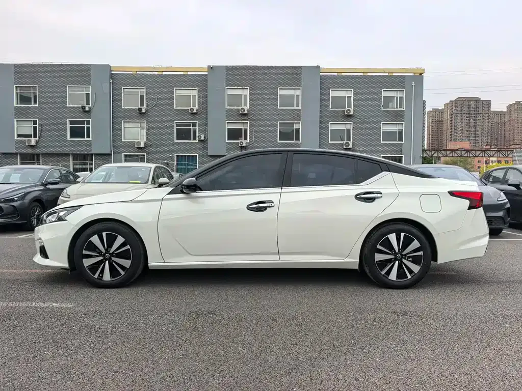 Nissan Teana — фото 7