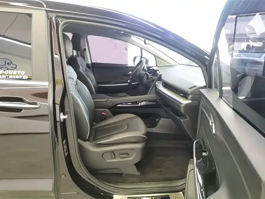 Hyundai Custo — фото 2