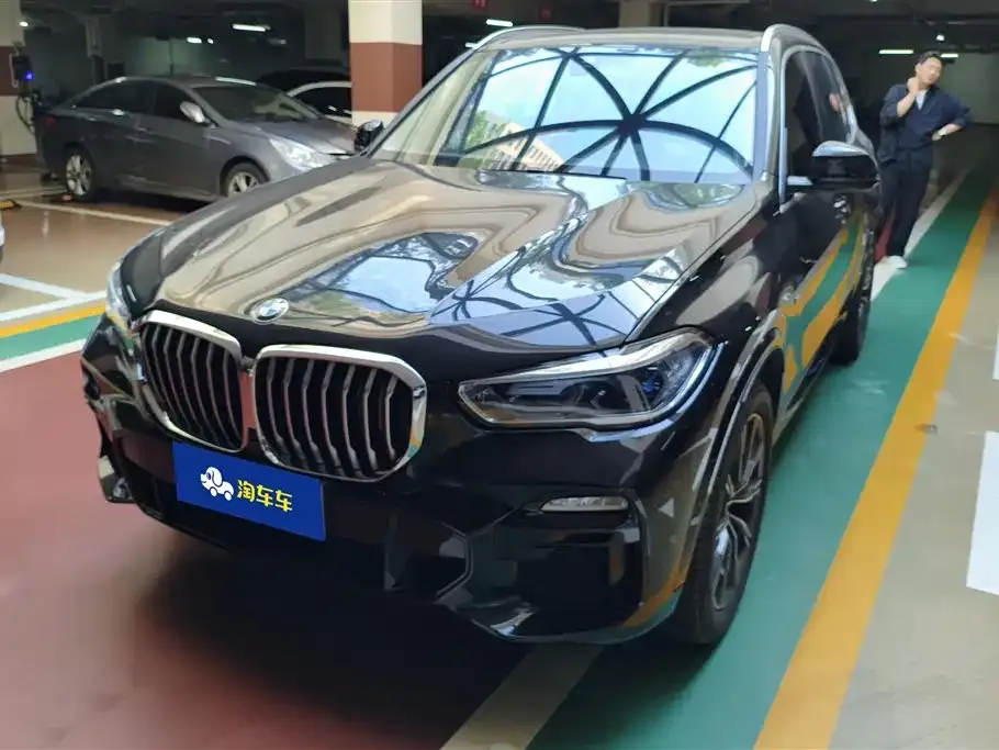 BMW X5 (Import) — фото 1