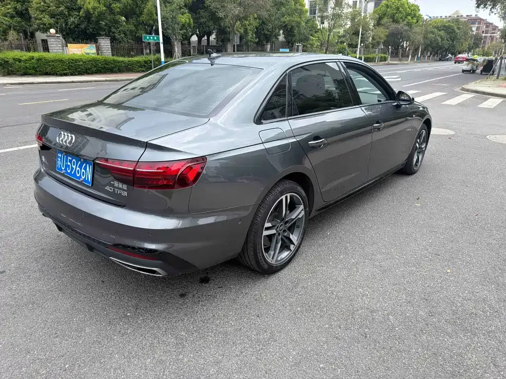 Audi A4L — фото 6
