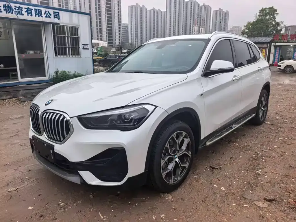 BMW X1 — фото 1