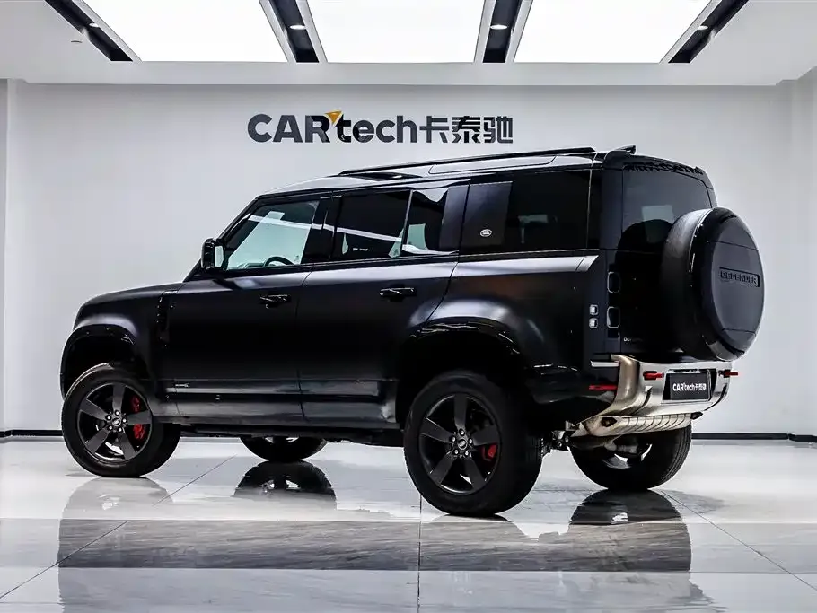 Land Rover Defender — фото 10