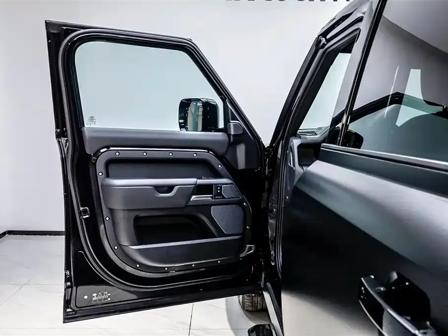 Land Rover Defender — фото 4