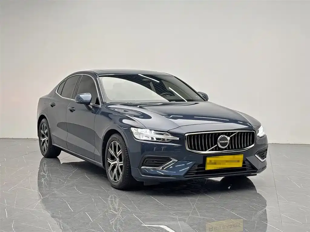 Volvo S60 2023 из CN, фото 7