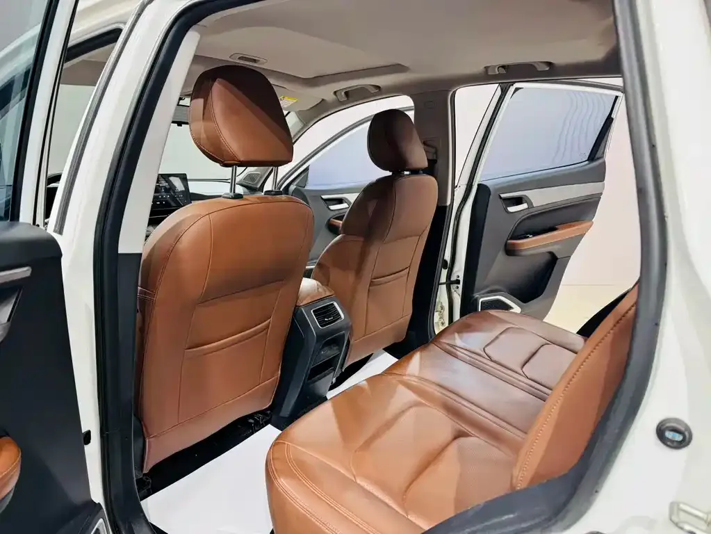 Geely Vision X6 — фото 8