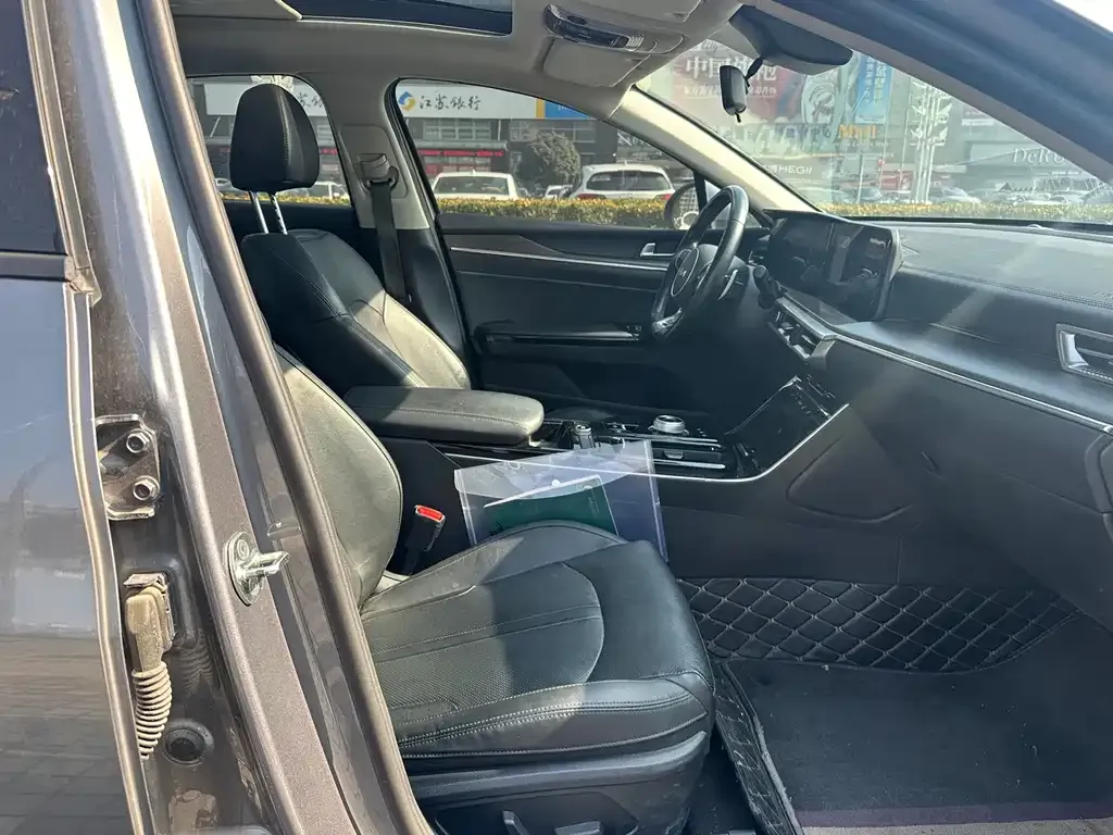 Kia K5 2023 из CN, фото 4