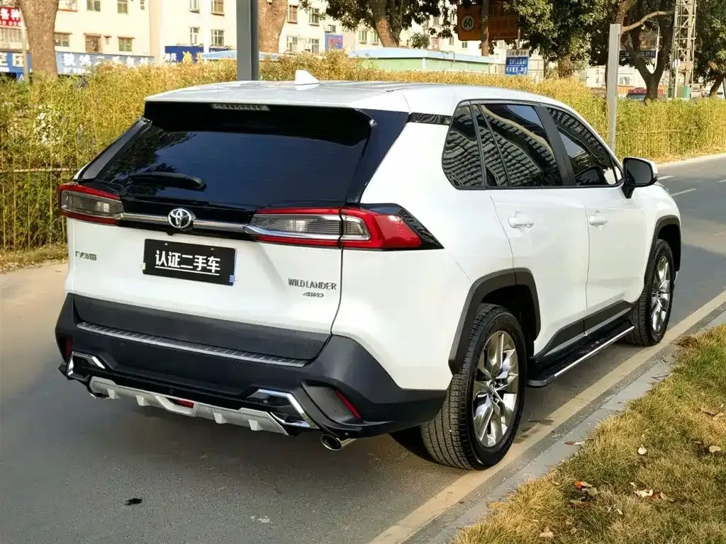Toyota Wildlander — фото 10