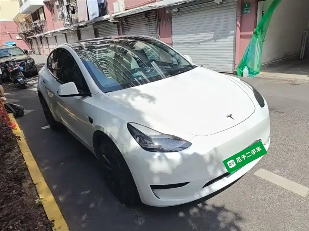 Tesla Model Y — фото 5