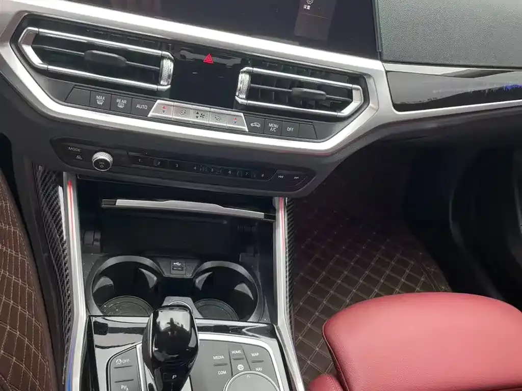 BMW 3 Series 2022 из CN, фото 2