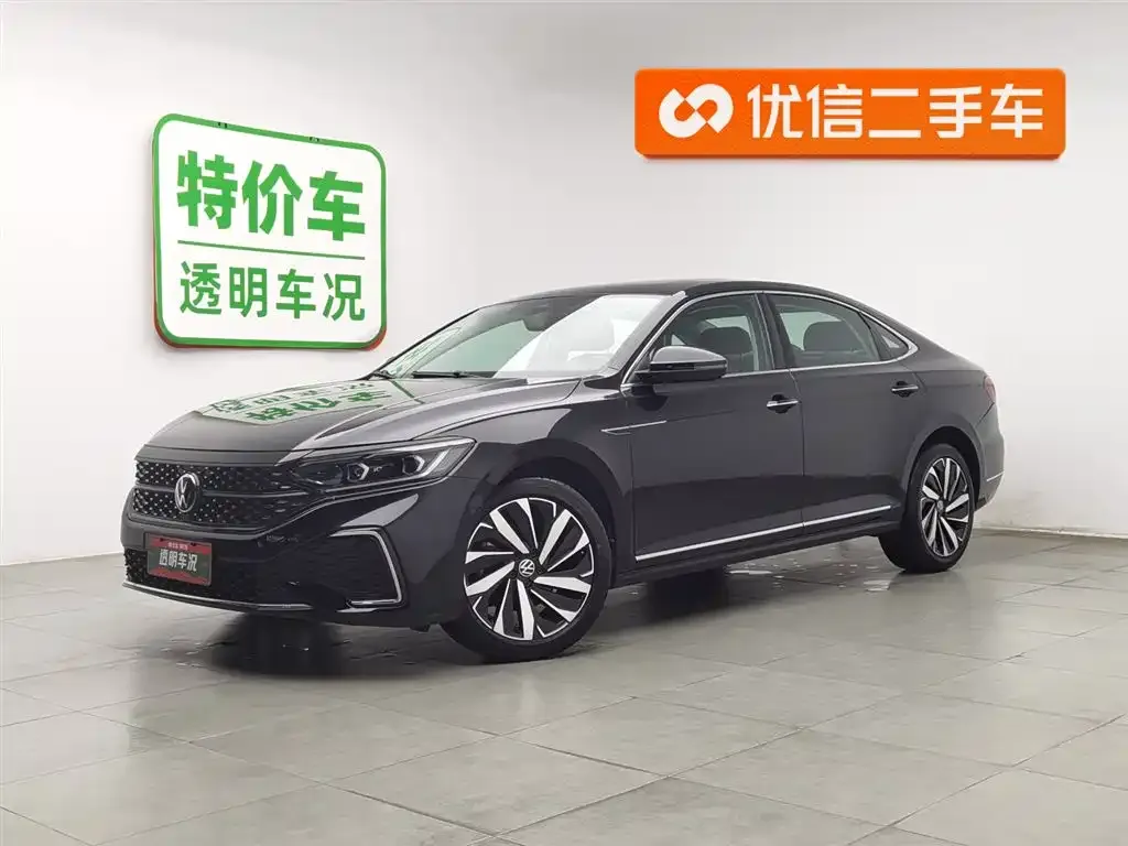 Volkswagen Passat — фото 1