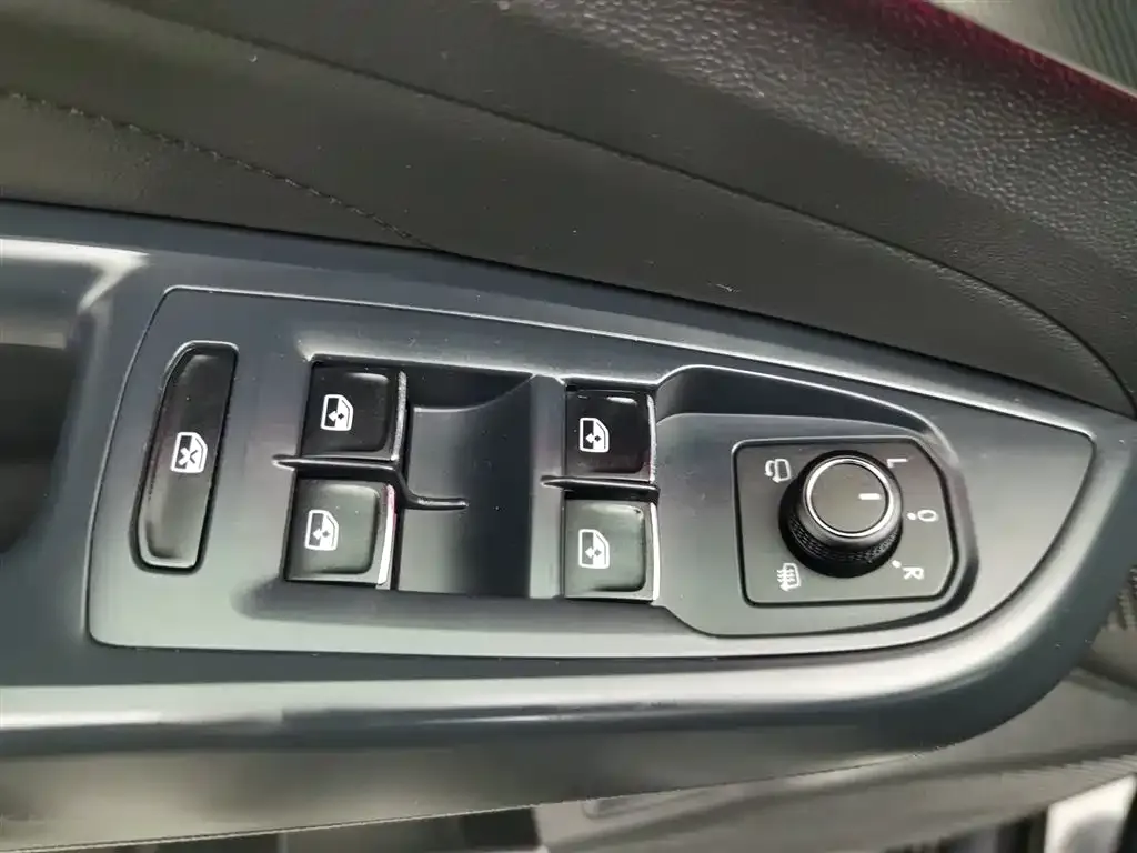 Volkswagen Passat — фото 3