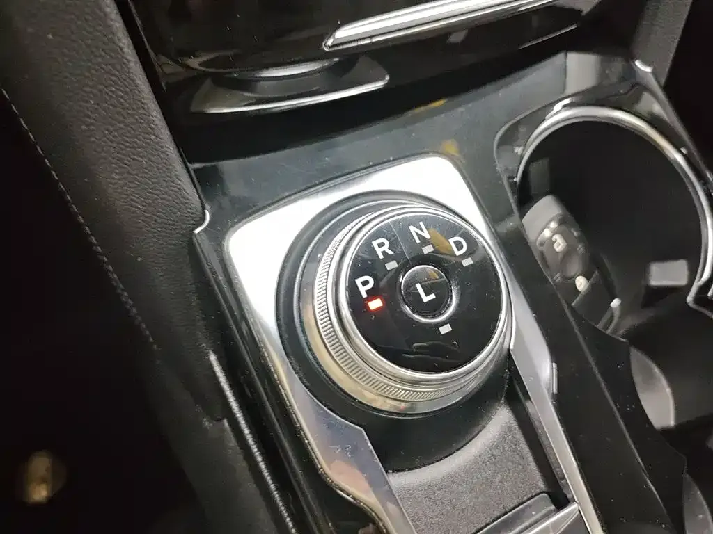 Ford Escape 2023 из CN, фото 3