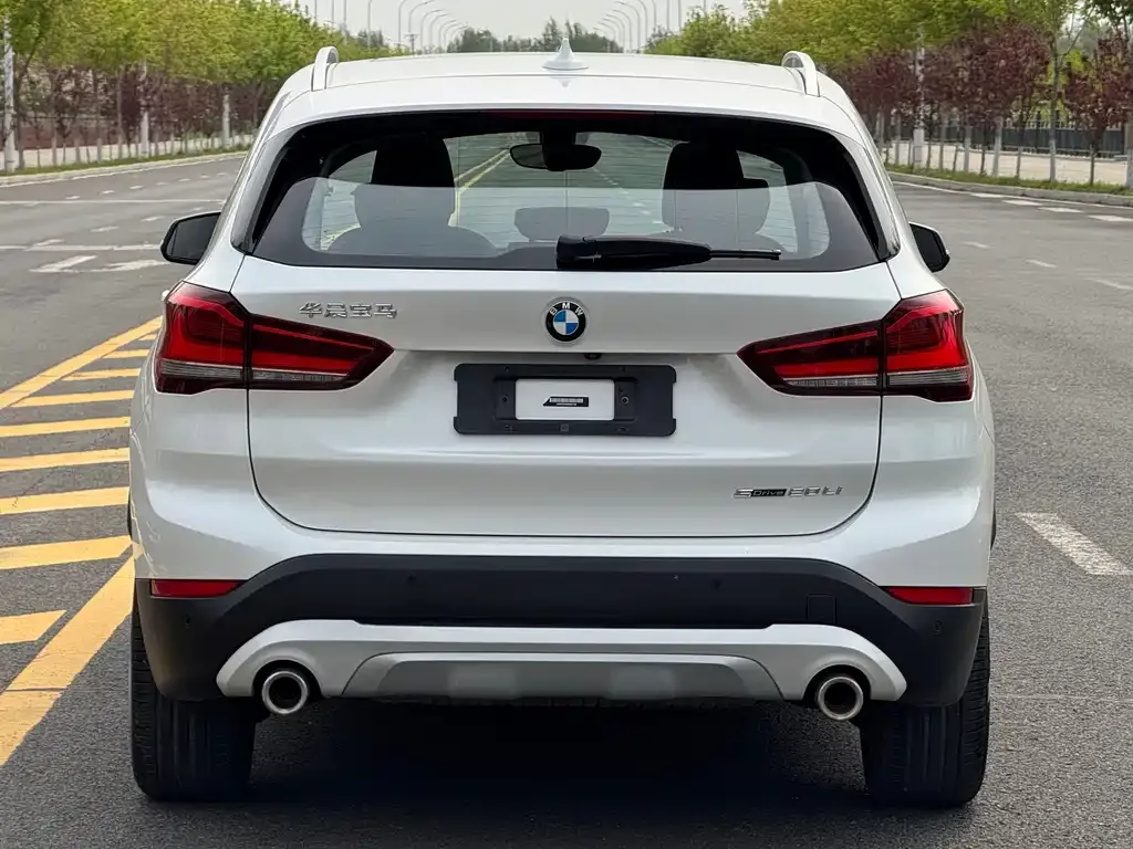 BMW X1 — фото 7