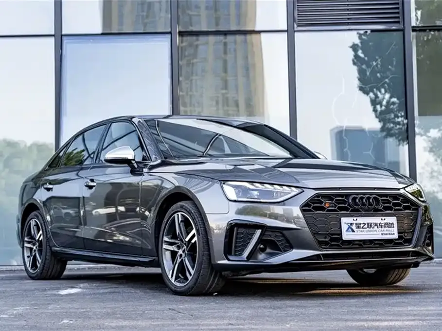 Audi A4L — фото 10