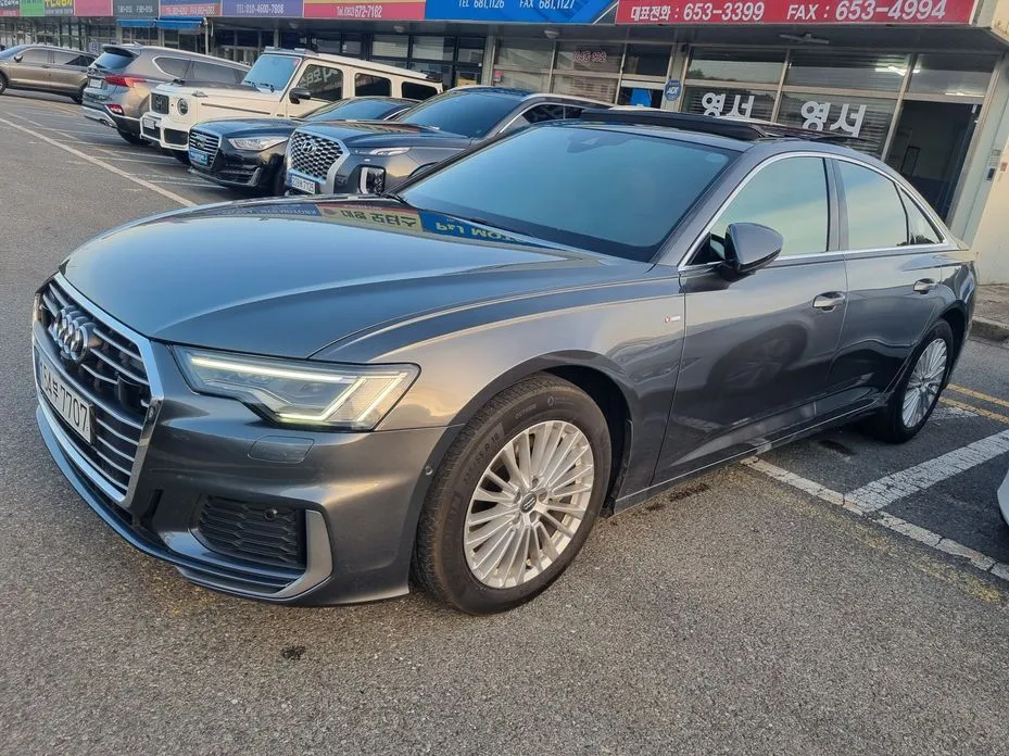Audi A6 — фото 1