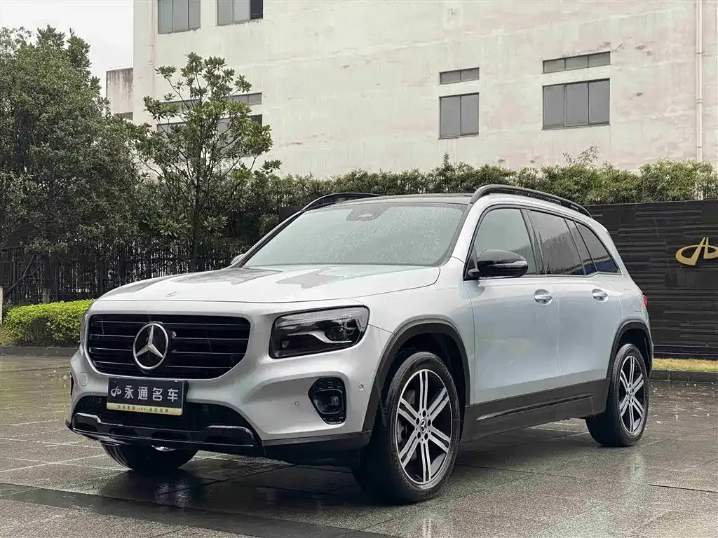 Mercedes-Benz GLB — фото 1