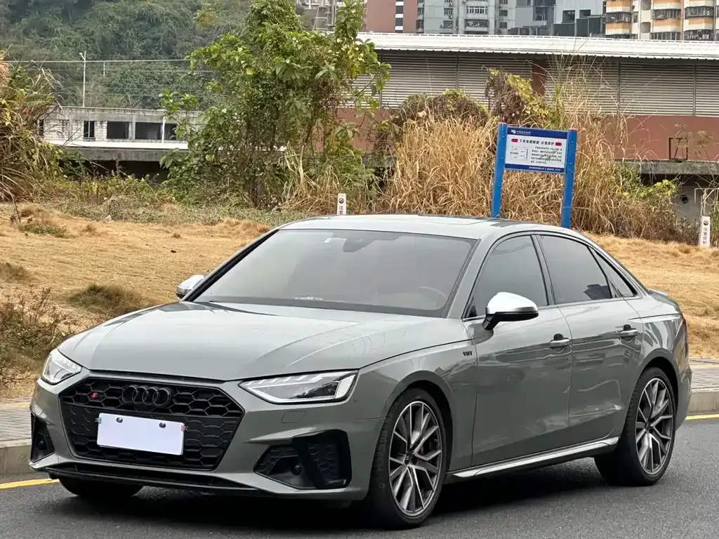 Audi S4