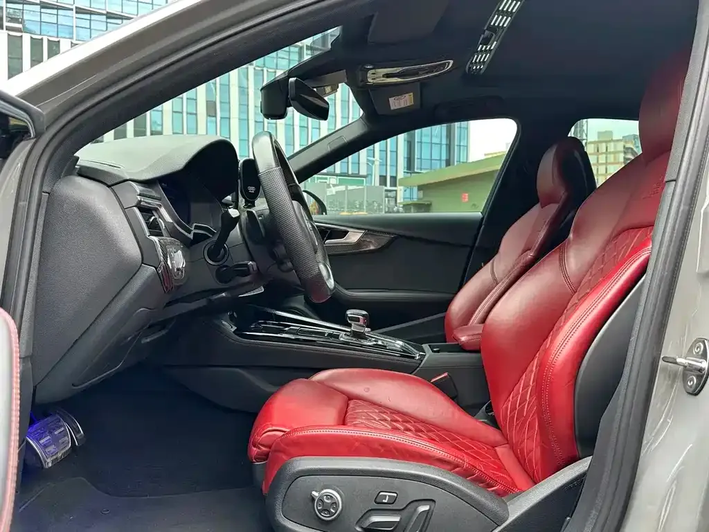 Audi S4 2023 из CN, фото 2