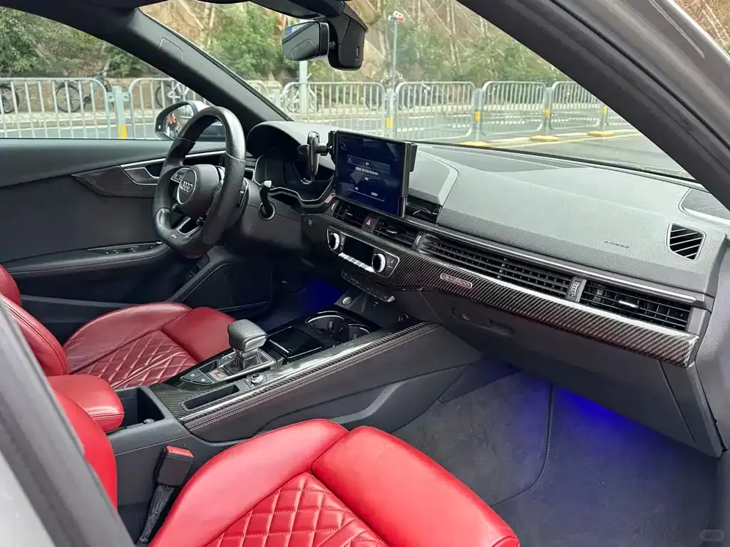Audi S4 2023 из CN, фото 4