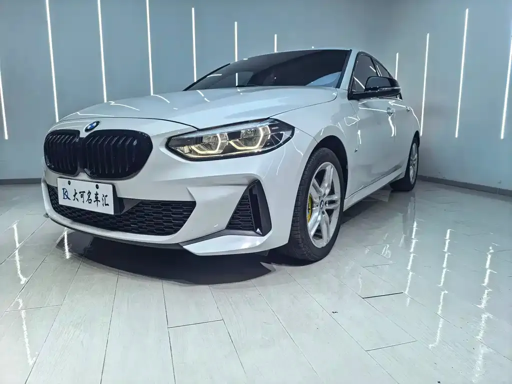 BMW 1 Series — фото 1