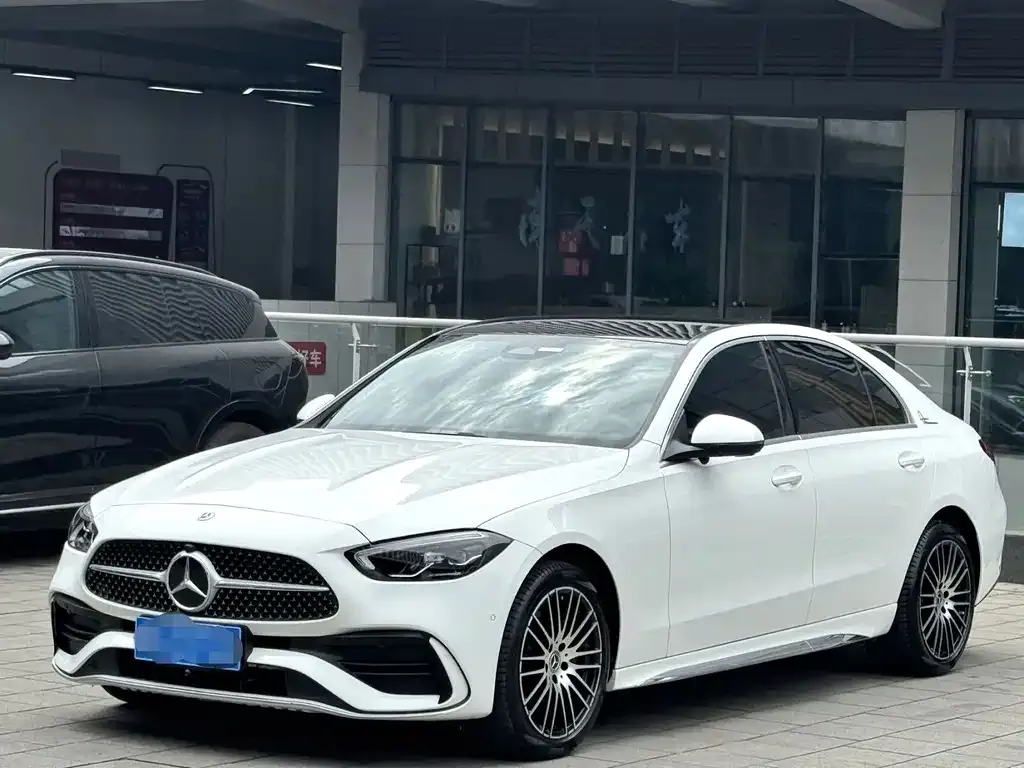 Mercedes-Benz C-Class — фото 1